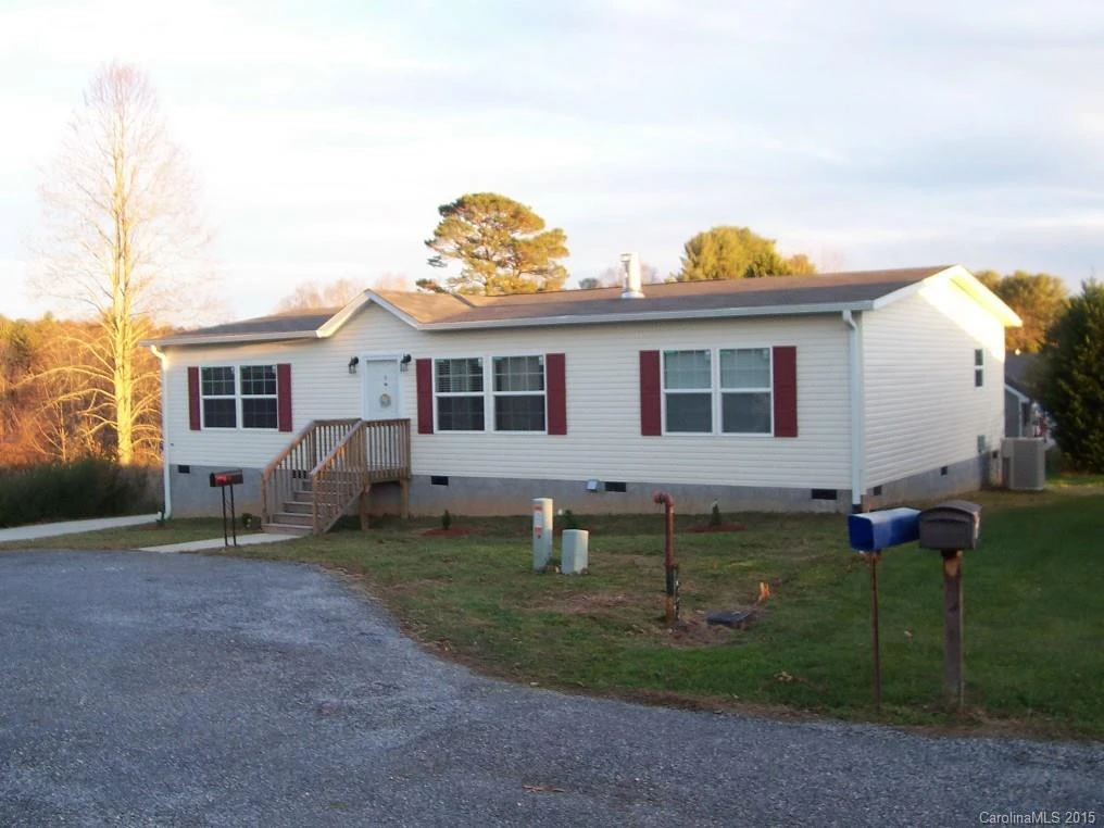 12 Howard Lane