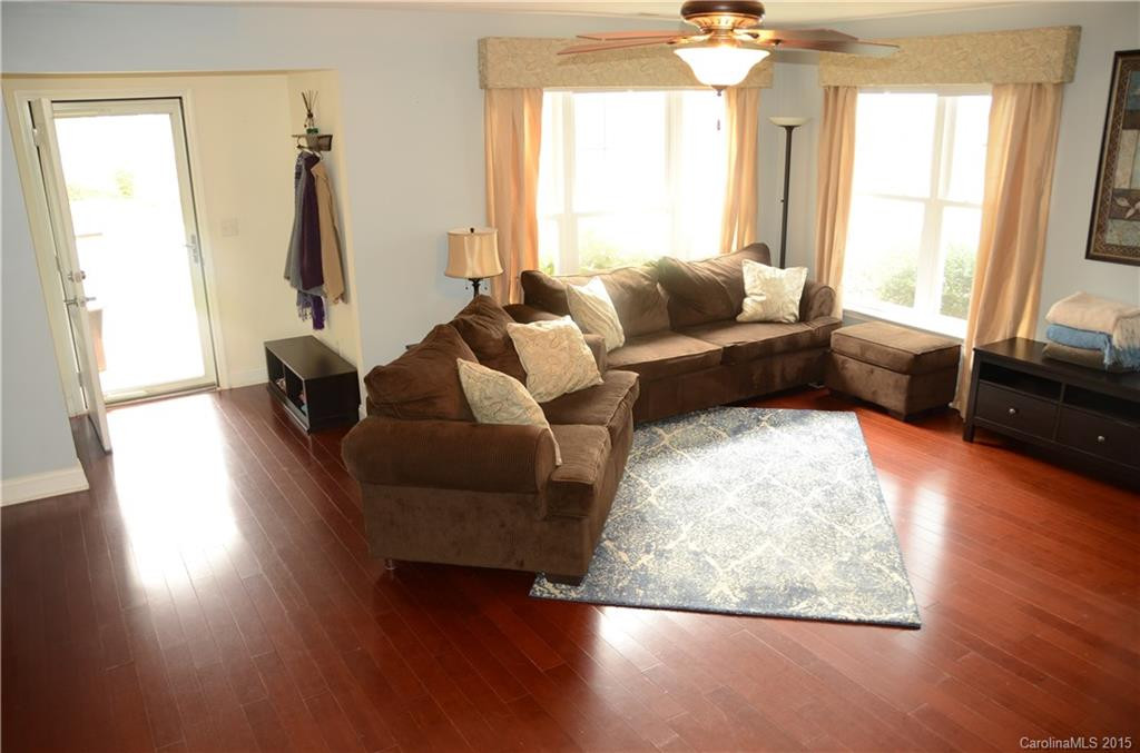 14 Kaylor Drive - Photo 6