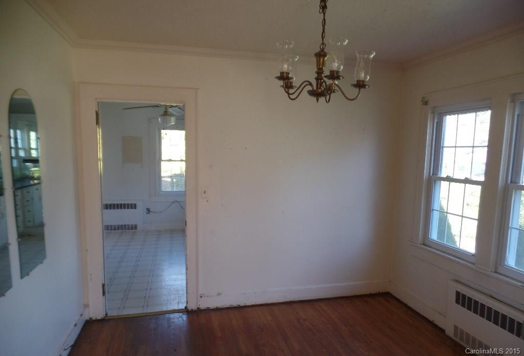 442 Hillcrest Circle - Photo 3