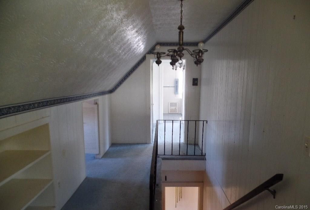 442 Hillcrest Circle - Photo 9
