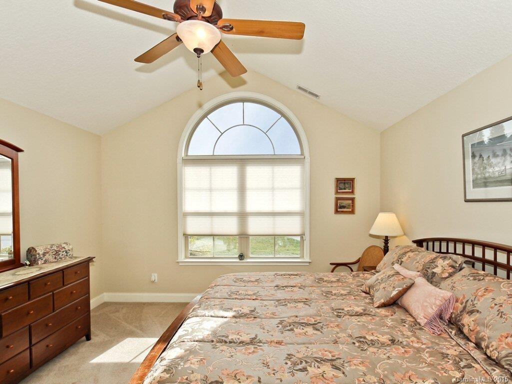 29 Cameo Drive #32-B - Photo 18