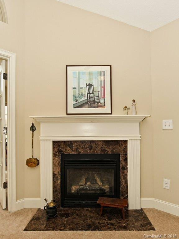 29 Cameo Drive #32-B - Photo 5