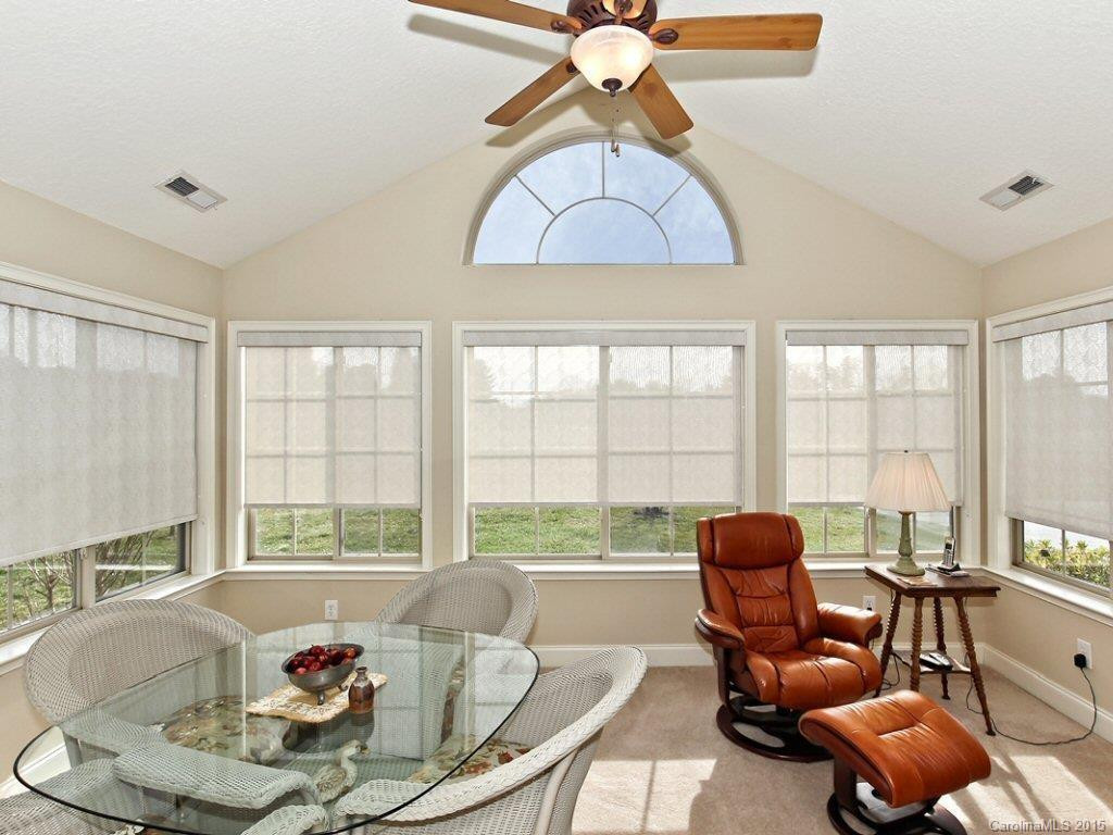29 Cameo Drive #32-B - Photo 6