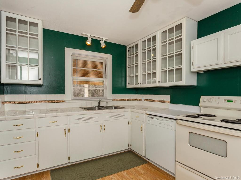 16 Candler School Road - Photo 5