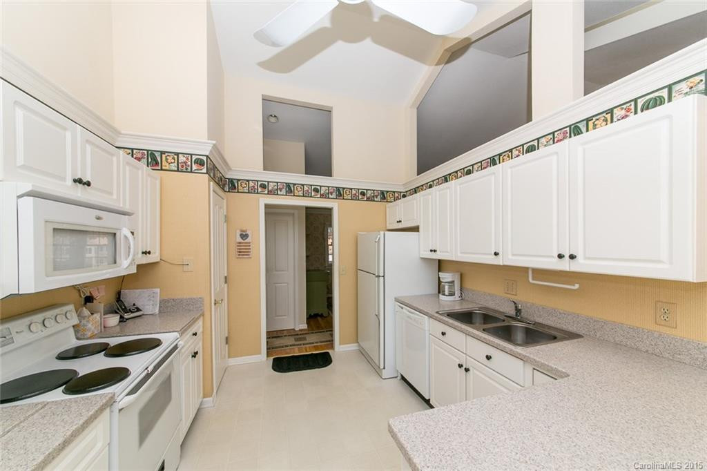 1032 Saddlebrook Drive #27 - Photo 11