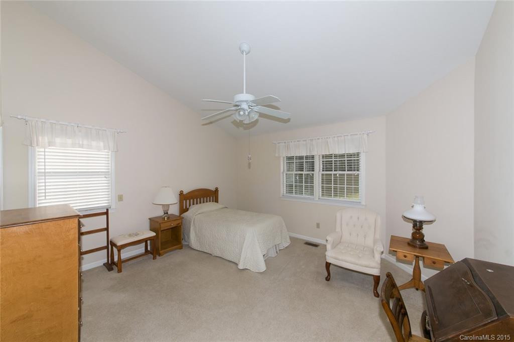 1032 Saddlebrook Drive #27 - Photo 15