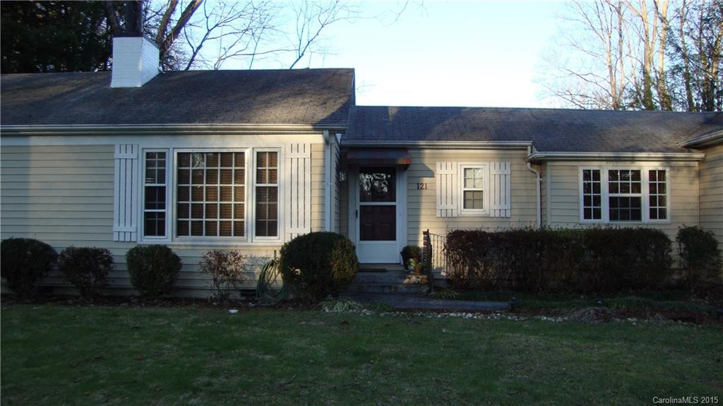121 Briarwood Lane