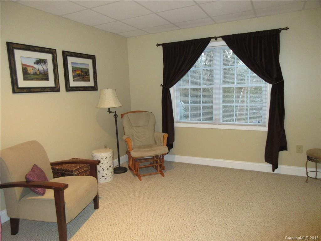 9 Collenwood Road - Photo 22