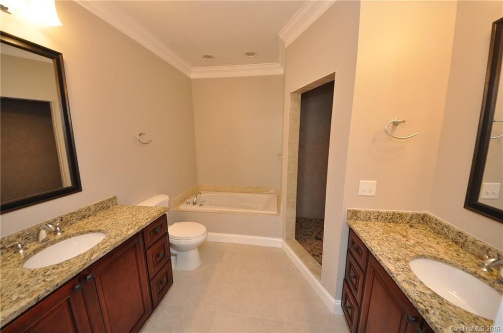 61 Blythe Commons Court #19 - Photo 11