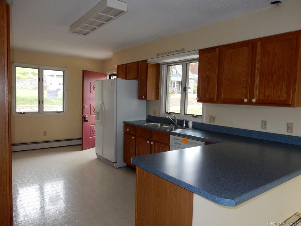 18 Allen Street - Photo 4