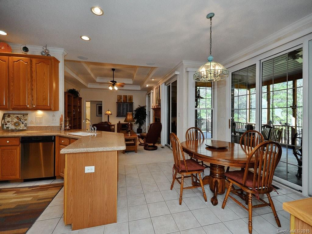 8 Ridgemont Drive - Photo 4
