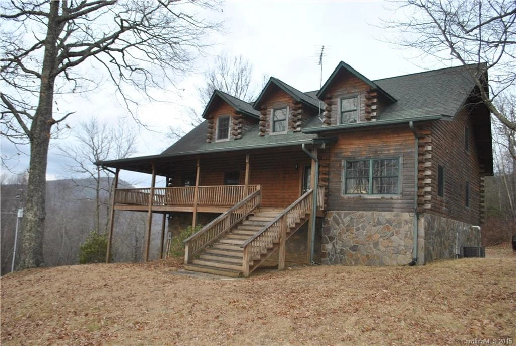 11 Aquina Mountain Road