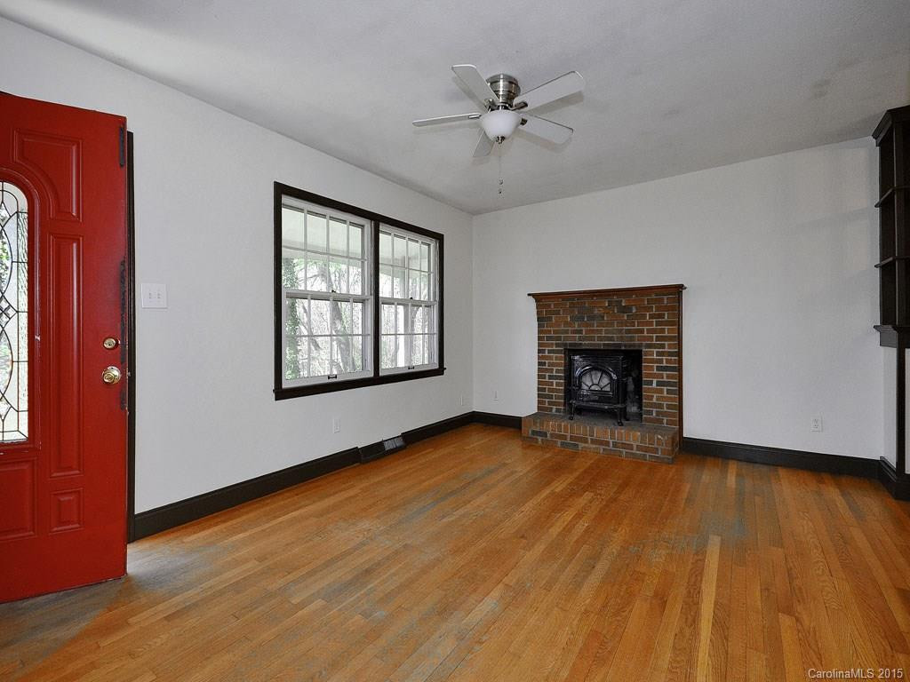 7 Lakeside Drive - Photo 3
