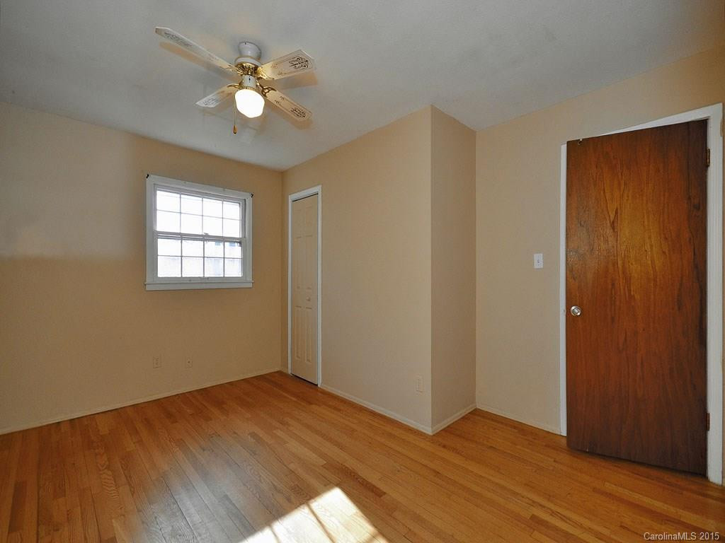 7 Lakeside Drive - Photo 9