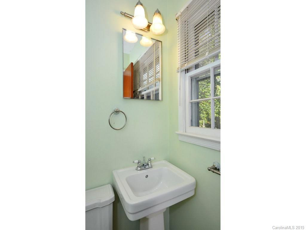 7 Lakeside Drive - Photo 10