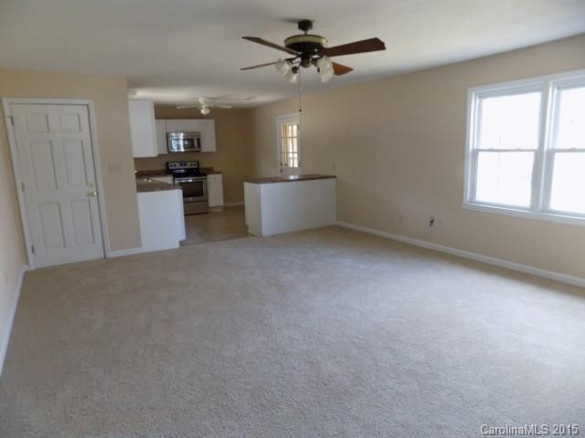 161 Kings Drive - Photo 2