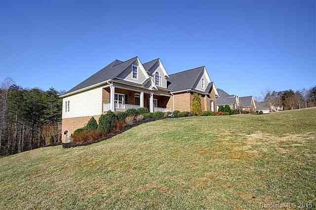 334 Ridgeview Drive - Photo 2