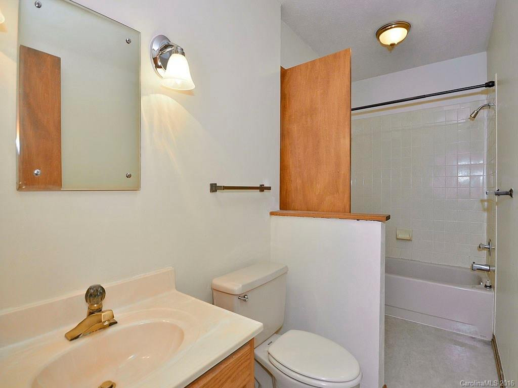 414 Foxhall Road - Photo 7