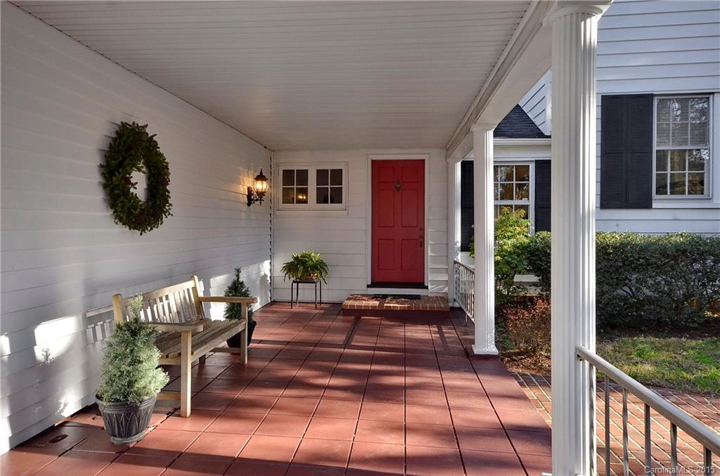 310 Vanderbilt Road - Photo 2