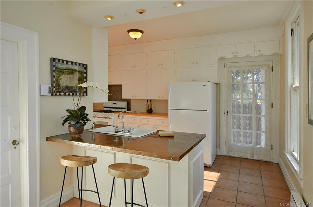 310 Vanderbilt Road - Photo 12