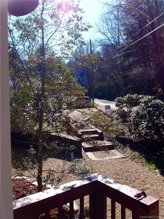 128 Spooks Branch Road - Photo 2