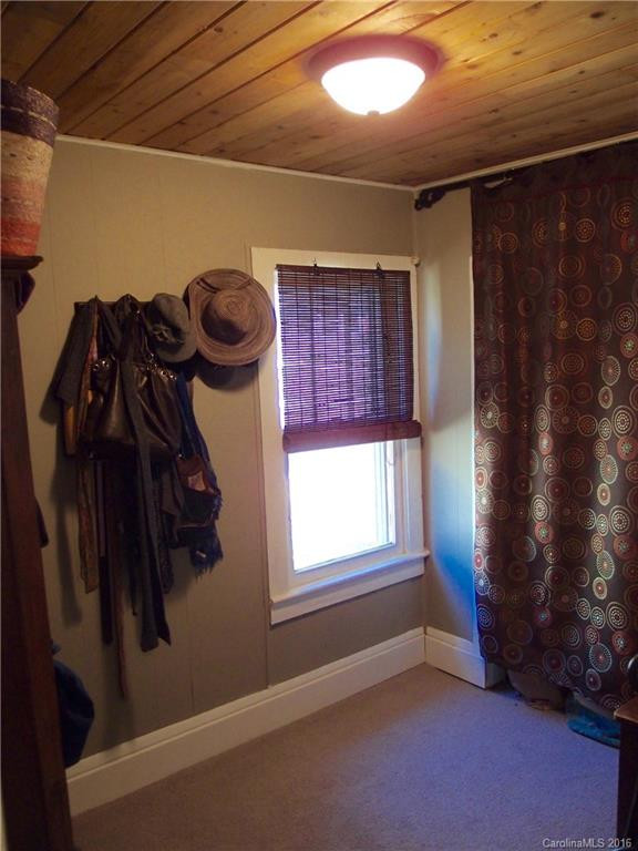 128 Spooks Branch Road - Photo 8