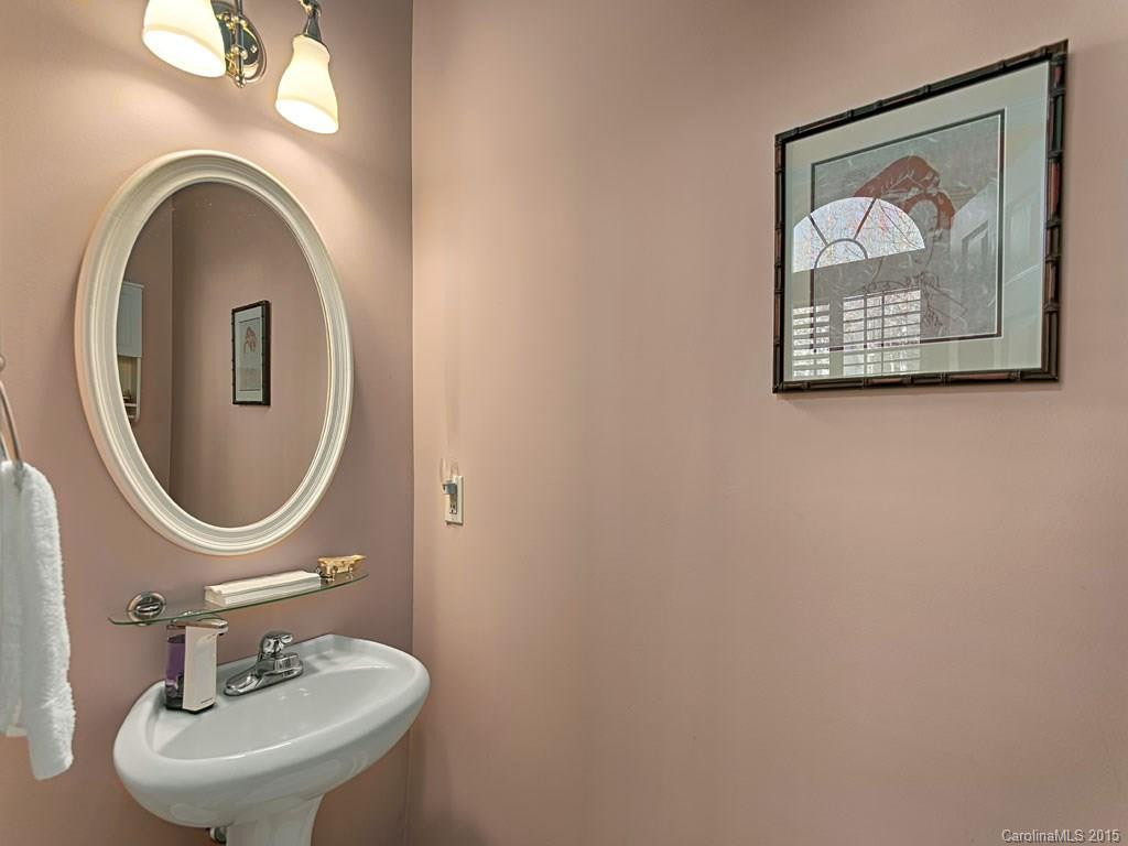 1054 Columbine Road - Photo 13