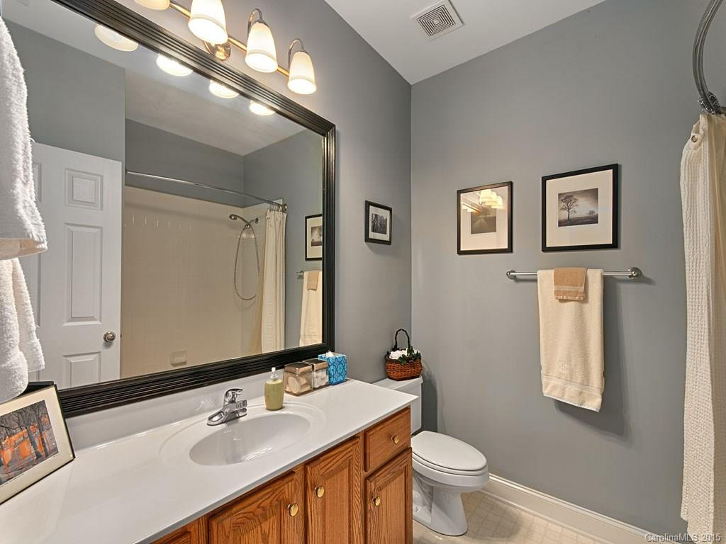 1054 Columbine Road - Photo 16