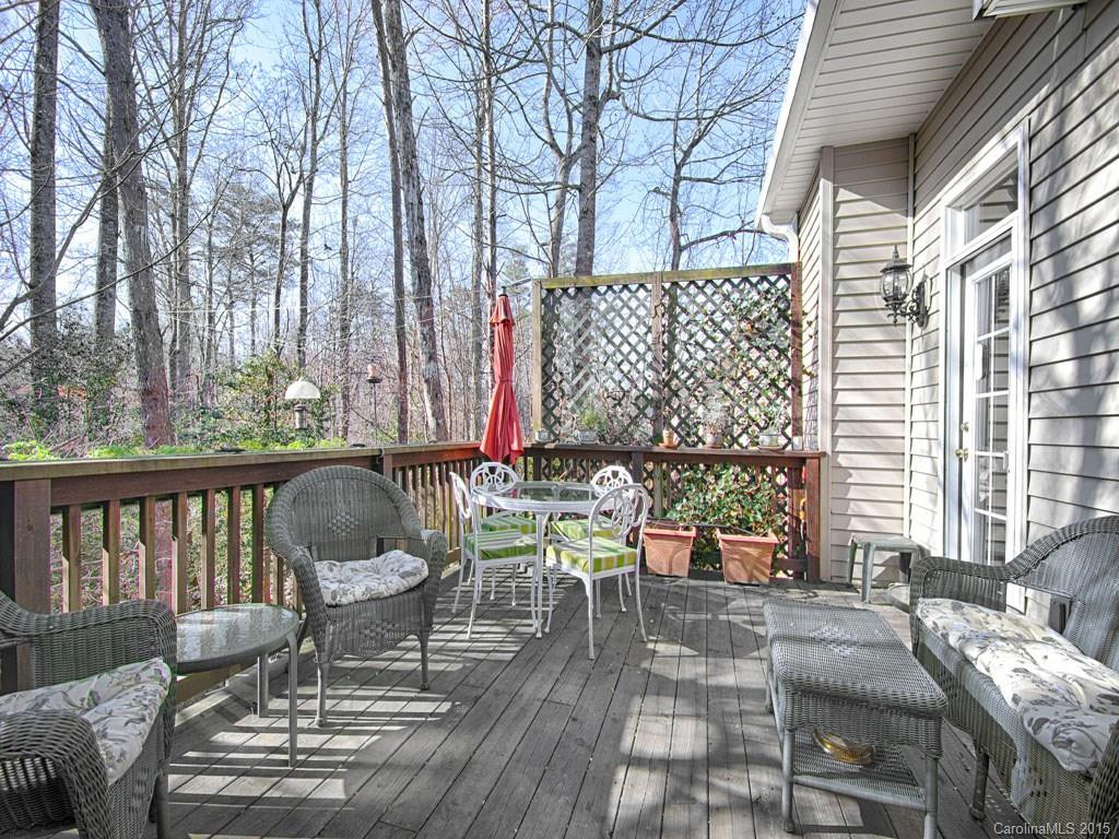 1054 Columbine Road - Photo 10