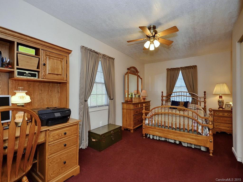 237 Woodbriar Lane - Photo 11