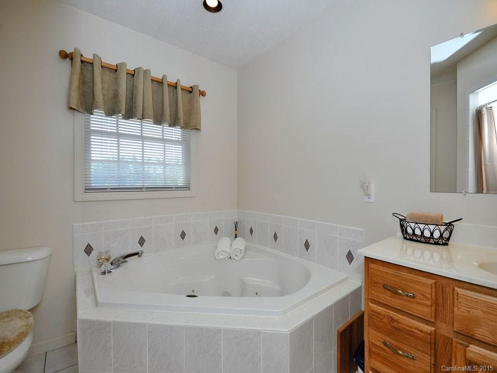 237 Woodbriar Lane - Photo 9