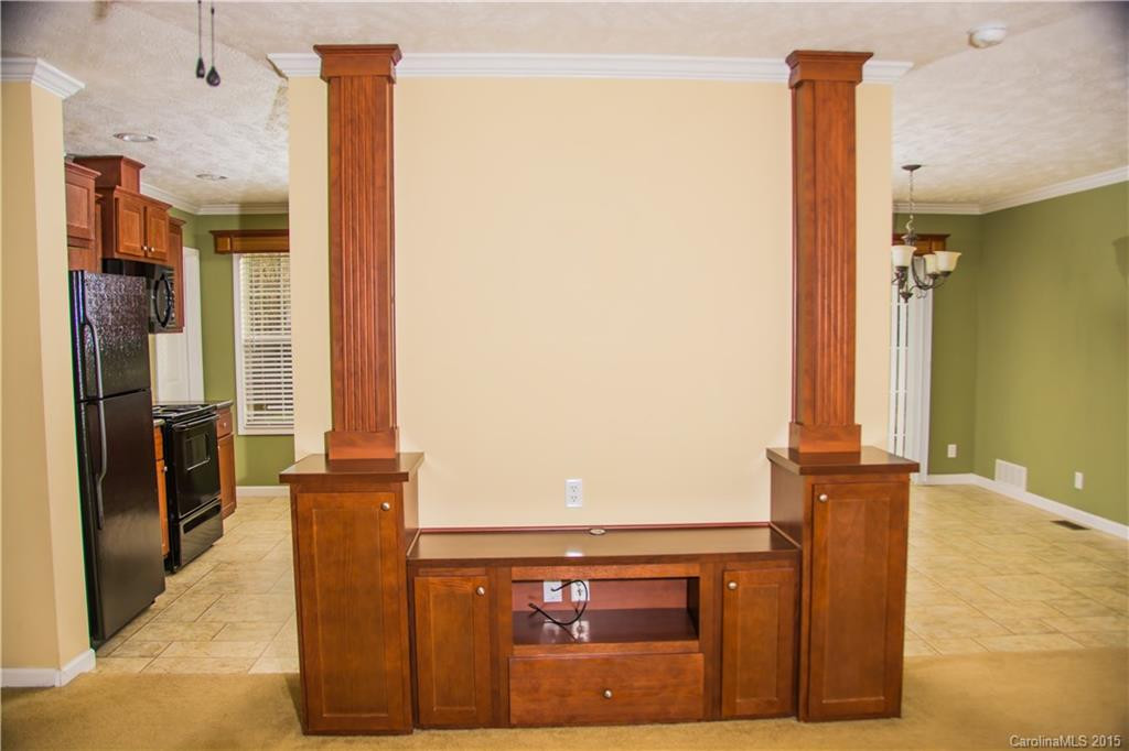 573 Concord Road - Photo 4