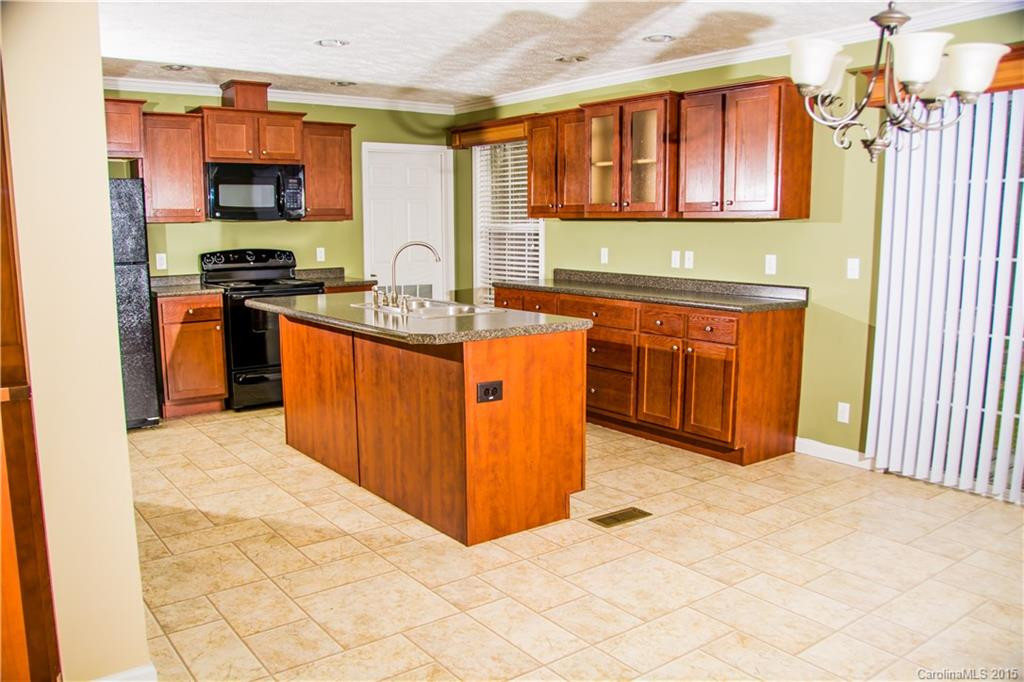 573 Concord Road - Photo 5