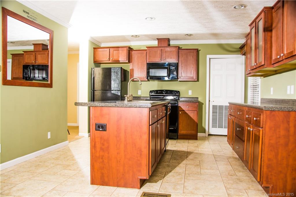 573 Concord Road - Photo 6