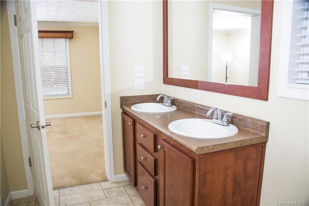 573 Concord Road - Photo 10