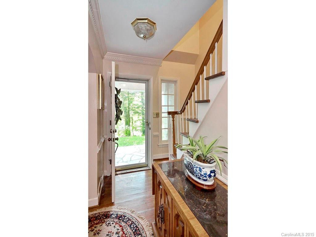 501 Kimberly Avenue - Photo 2