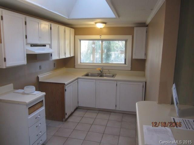 79 Cedar Creek Drive - Photo 4