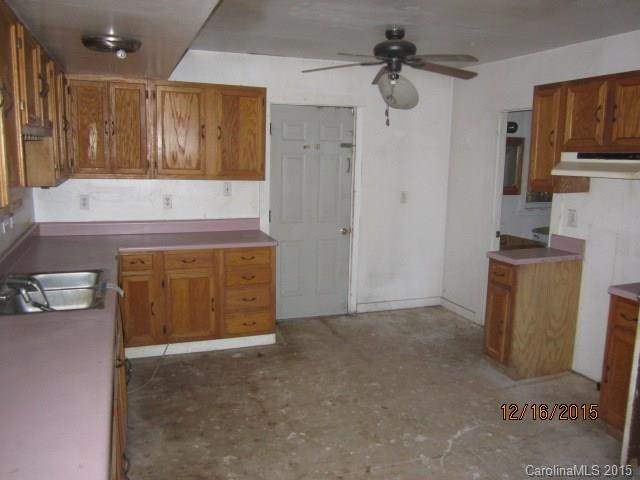 28 Loomis Avenue - Photo 12