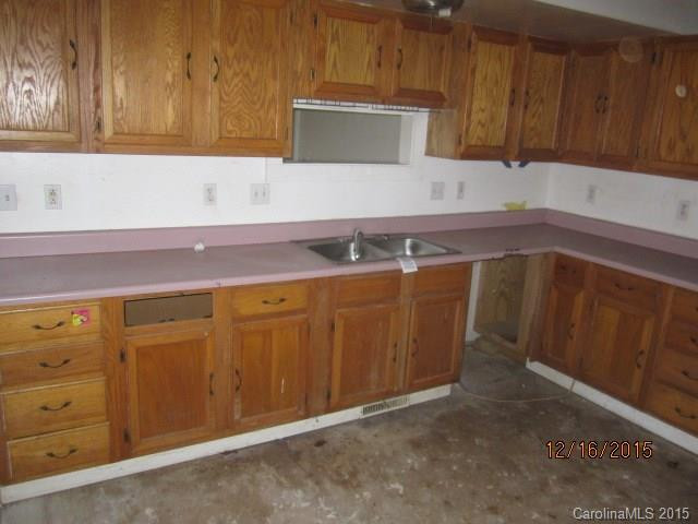 28 Loomis Avenue - Photo 3