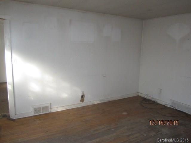 28 Loomis Avenue - Photo 5
