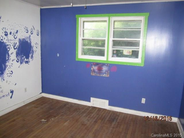 28 Loomis Avenue - Photo 6