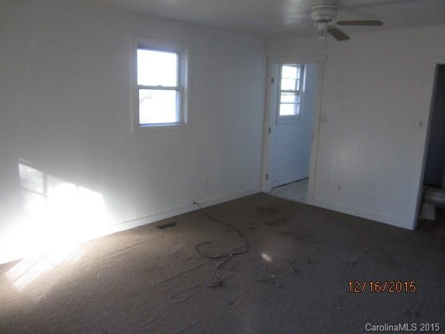 28 Loomis Avenue - Photo 7