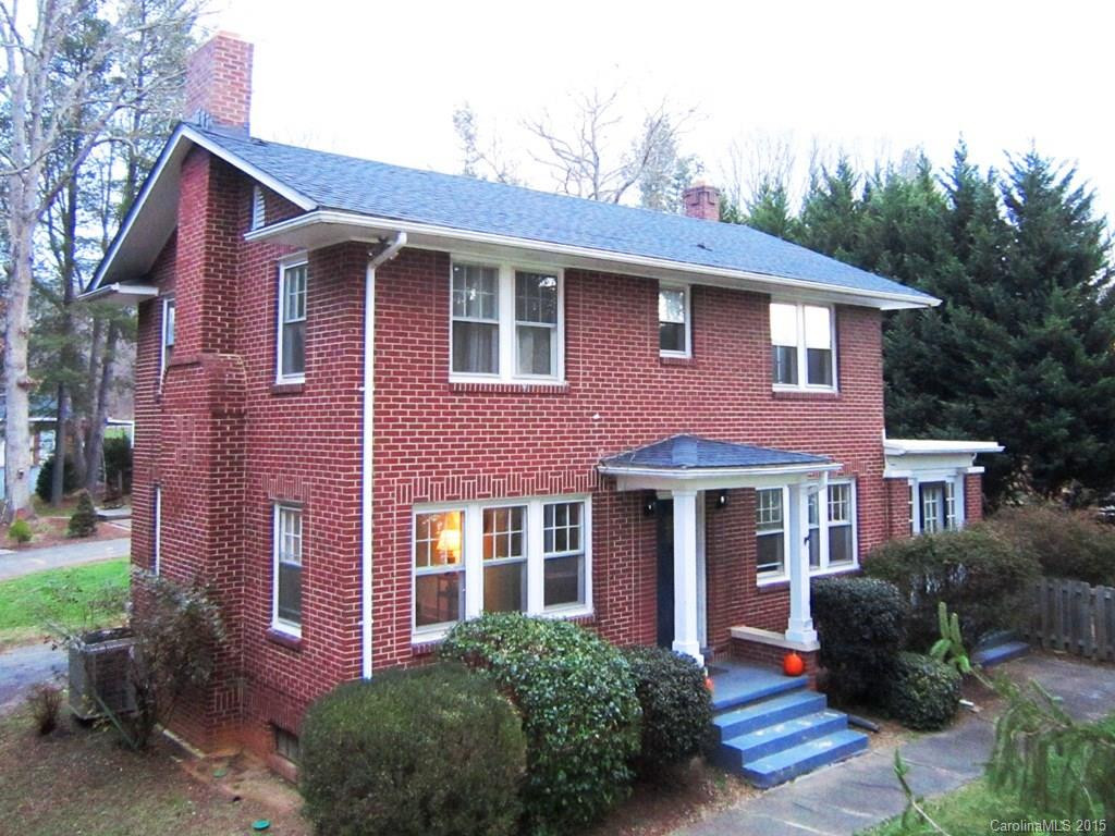1076 Old Hwy 70 Road