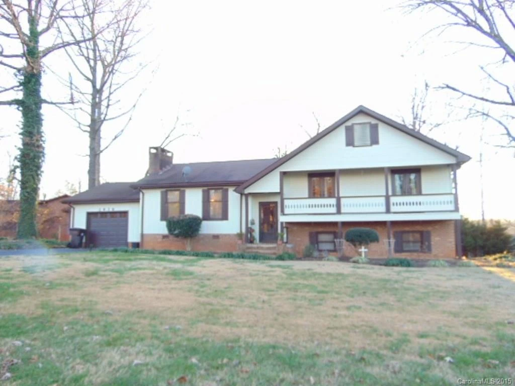 2838 Indian Hills Circle