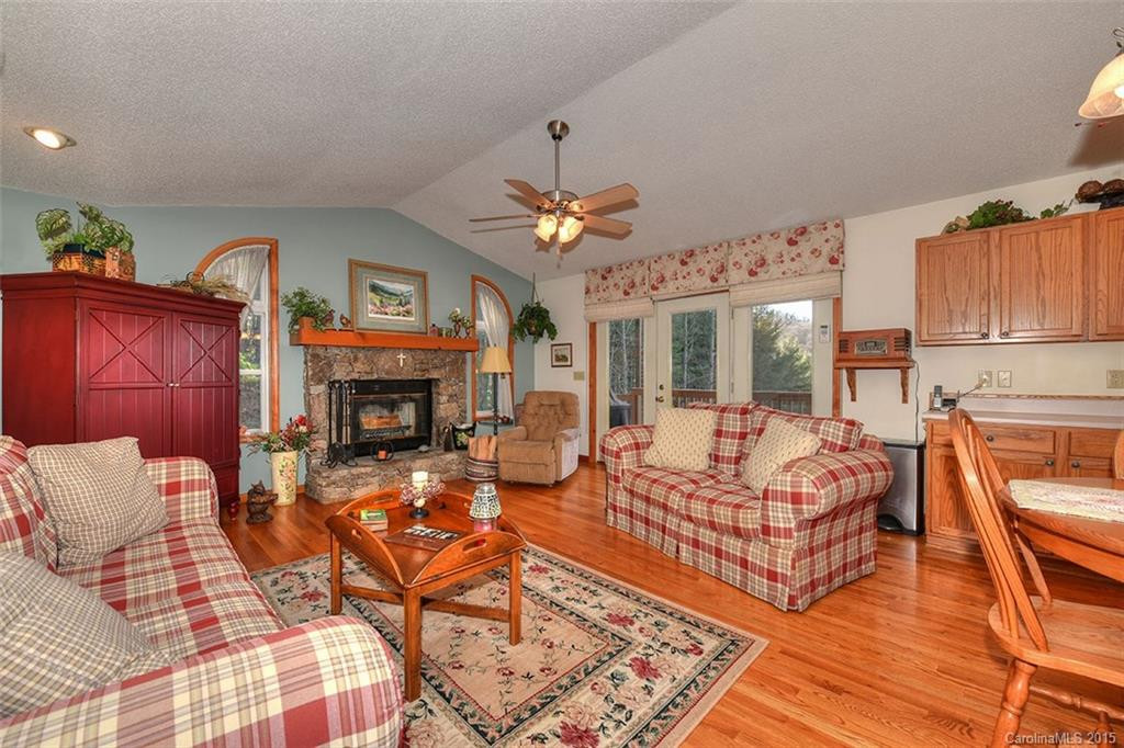 159 Edgewood Drive #18 - Photo 2