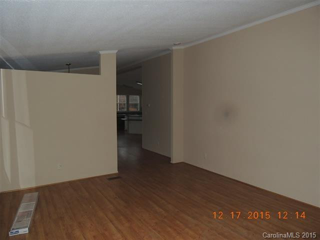 250 Youngs Drive - Photo 3