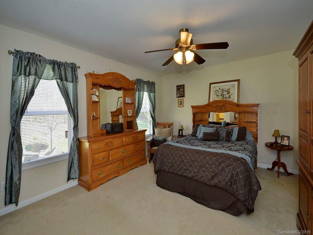 312 Queen Street - Photo 10