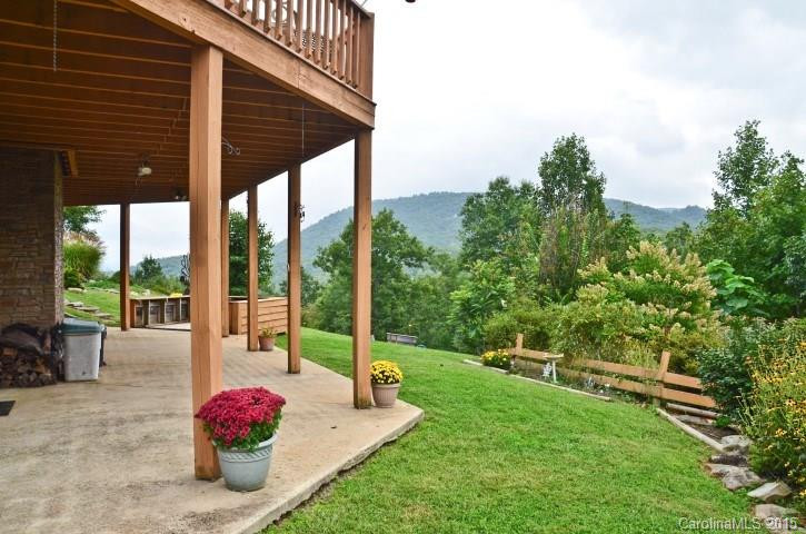 139 Lee Dotson Road - Photo 2