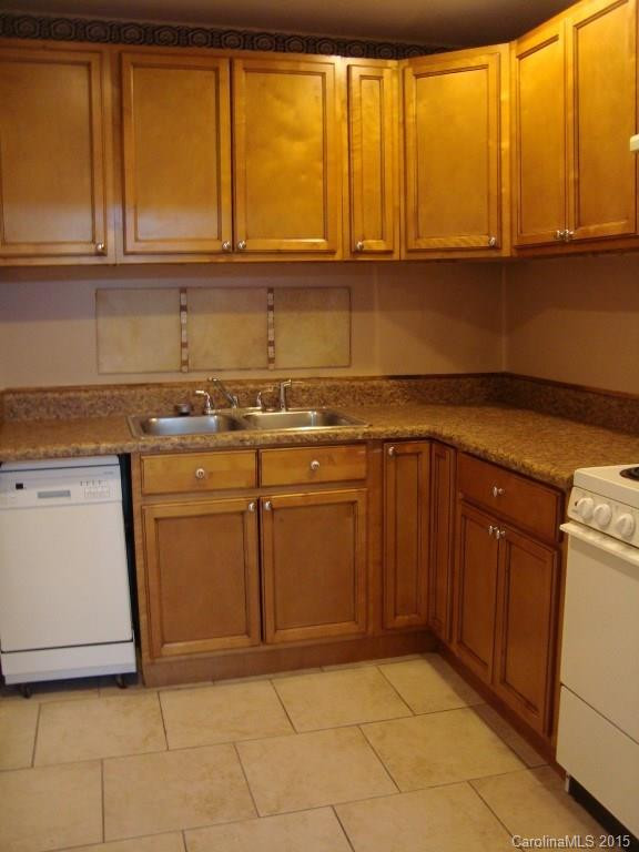 161 Melrose Avenue #1 - Photo 2