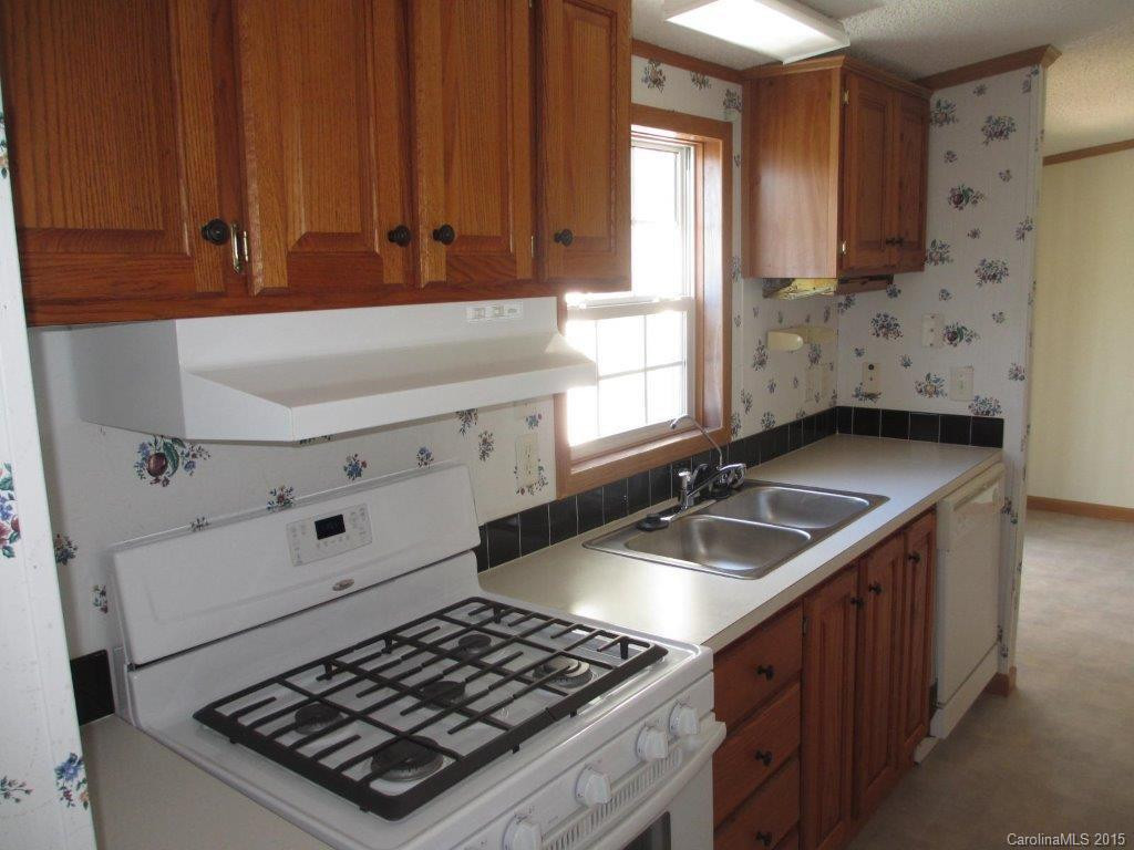 444 Sassafras Drive - Photo 3